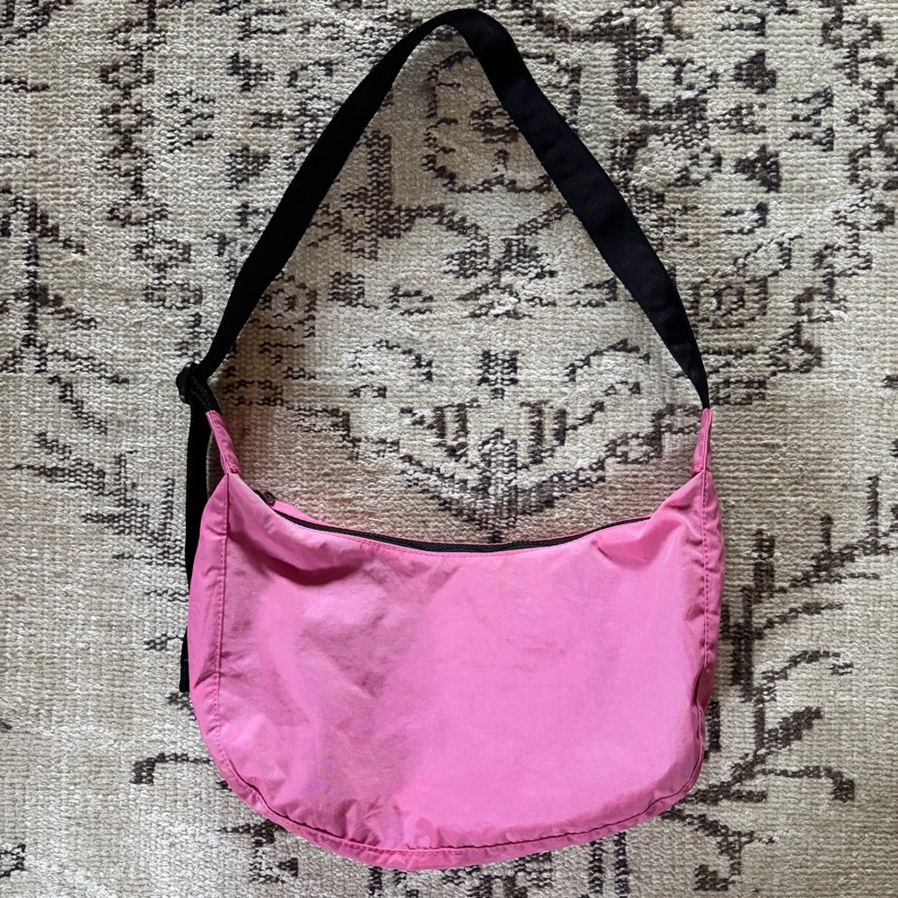 BAGGU Medium Nylon Crescent Bag Azalea Pink - Picture 3 of 6